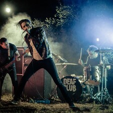 DEAF CLUB / Photo: © Becky Digiglio DEAF CLUB