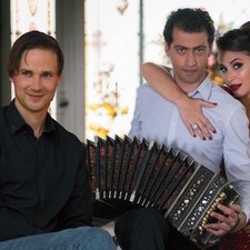 Folk um Fünf: G Merlino Trio / Photo: © Zeitensprung Zaubertheater Thelen & Thelen Theater-GbR Folk um Fünf: G Merlino Trio