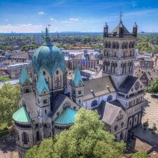 Das Quirinus-Münster / Photo: © Christian Franke Das Quirinus-Münster
