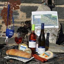 Mosel Weinpicknick / Photo: © Vinothek Hower Inh. Jutta Loersch Mosel Weinpicknick